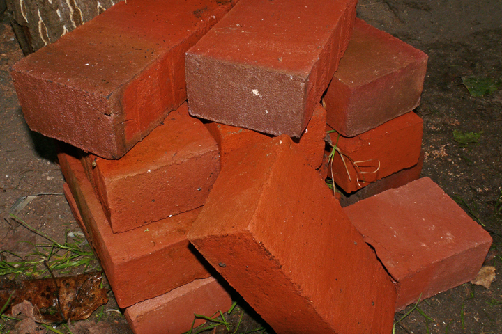 Ziegelsteine, die sich schnell erwärmen