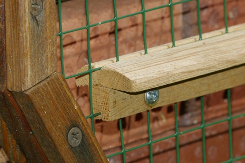 Nahaufnahme des Anflugbretts im Querschnitt